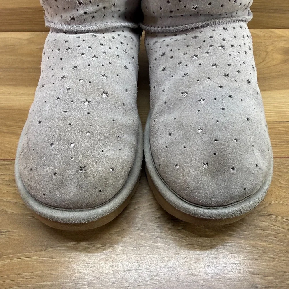 UGG Stargirl Bailey Short Boots Womens 7 Gray Suede Shearling Fur Lined